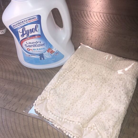 Soft Cream Lace Over Lining Shorts for Summer or Vacation! Pom Pom Hem 32… - Picture 15 of 17